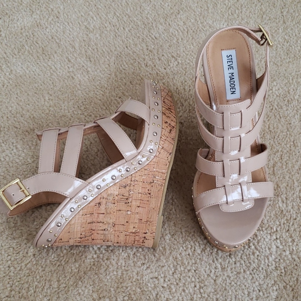 New! Steve Madden "Feaver" Nude Patent Wedge (9.5)